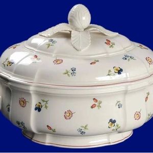 Villeroy & Boch Soup Tureen in Petite Fleur with Lid. Rare Find, Mint Condition.